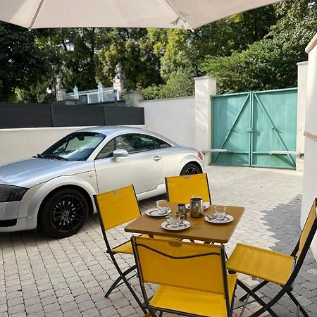 Ferienwohnung L'Archeveche : Au Pied De La Cathedrale Bourges Exterior foto